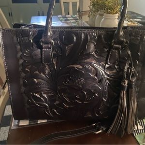 Patricia Nash black floral purse